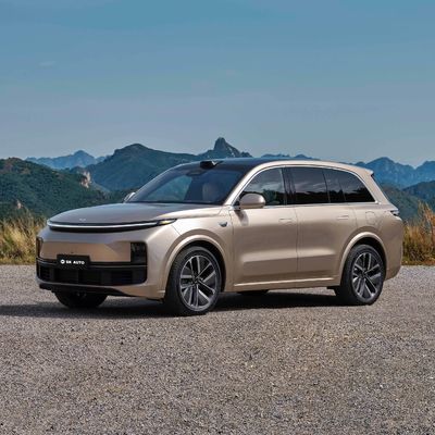 Li Auto Inc. Stellt Li 18, sein Sechs-Seat, großes erstklassiges intelligentes SUV für Familien und Geschäft vor