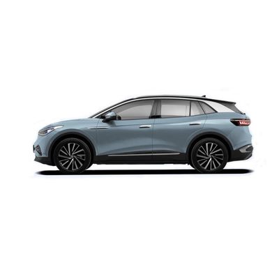 Automobil im auf Lager EV SUV Volkswagen ID4 X Selbst, 600 Kilometer Strecken-für Familie parkend