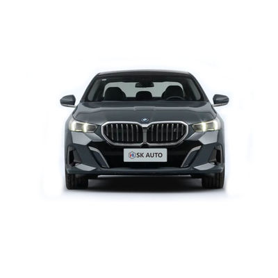 2024 neues Modell kürzlich eingeführt BMW i5 Elektroauto große Limousine eDrive 35 L rein elektrisch 286 PS