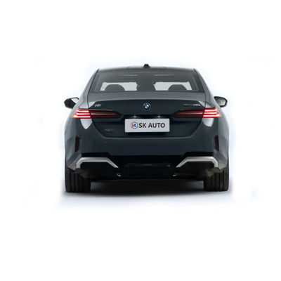 2024 neues Modell kürzlich eingeführt BMW i5 Elektroauto große Limousine eDrive 35 L rein elektrisch 286 PS