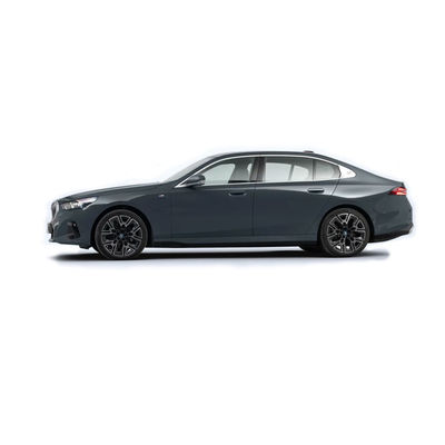 2024 neues Modell kürzlich eingeführt BMW i5 Elektroauto große Limousine eDrive 35 L rein elektrisch 286 PS