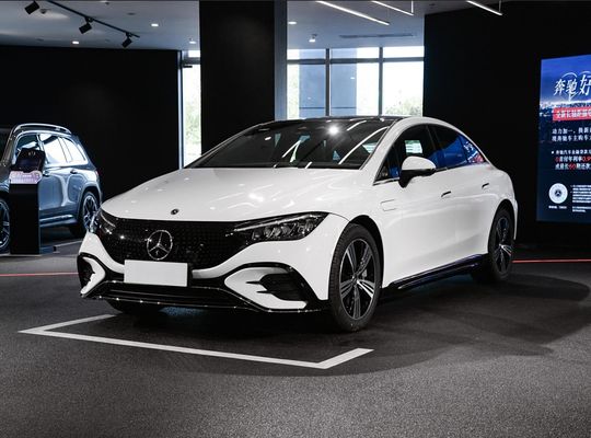 2025 Neues Modell Mercedes Luxury EV 0 Emission 681km Reichweite 0,62h Aufladen Elektrische Limousine EQE