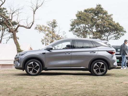 2025 Neues Modell BYD EV 4455mm Länge Yuan Plus Steuerfrei Elektroautos Voll elektrischer SUV mit Sonnendach Großer Raum
