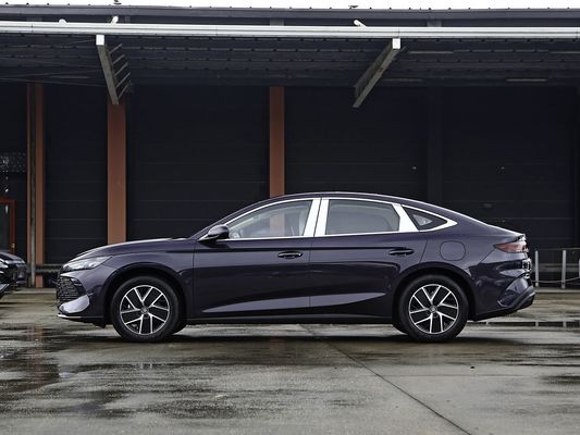 545Km reine elektrische Reichweite und Hinterantrieb zum Fahren BYD EV Auto 2025 Neues Modell schnelles Laden EV für Familie