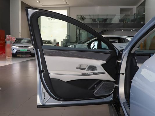 2025 leistungsstarkes Han L BYD Elektrofahrzeug mit Maximalleistung 500 KW und Lederruder 1000V Hochspannungs-Schnellladung