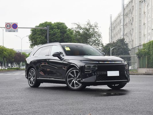 2025 Xpeng G9 Vollelektrischer SUV 93,1 kWh Batteriekapazität 423 kW Maximalmotorleistung 680 km Reichweite und schnelles Laden mit Sonnendach