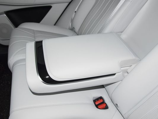2025 Xpeng G9 Vollelektrischer SUV 93,1 kWh Batteriekapazität 423 kW Maximalmotorleistung 680 km Reichweite und schnelles Laden mit Sonnendach