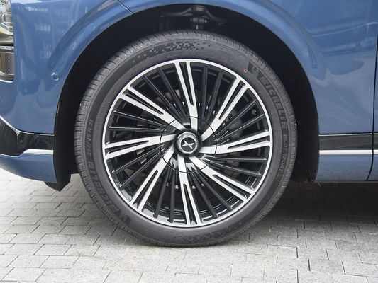 Maximieren Sie Ihr Fahrerlebnis mit dem Xpeng G9 Fast Charging Elektrofahrzeug Maximalmotor Drehmoment 695N.m Maximalmotorleistung 423kW Maximalgeschwindigkeit 200km/h