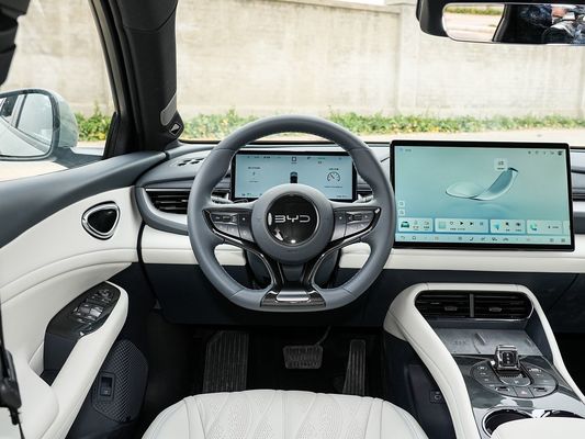 2025 BYD Elektrofahrzeug Siegel 06GT Schnelle Ladezeit von 0,33 Stunden und Leistung Langstreckenreichweite 550KM Große Batterie mit Sonnendach für Familie