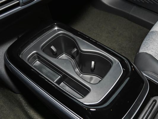 2025 VW Elektrofahrzeug ID.4 Schnellladefahrzeug Lange Reichweite 601km 80.4kWh Batterie Hot Selling Neues Modell Gute Leistung mit Sonnendach