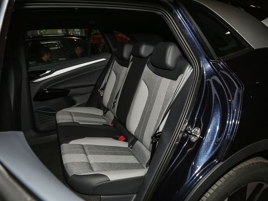 2025 VW Elektrofahrzeug ID.4 Schnellladefahrzeug Lange Reichweite 601km 80.4kWh Batterie Hot Selling Neues Modell Gute Leistung mit Sonnendach