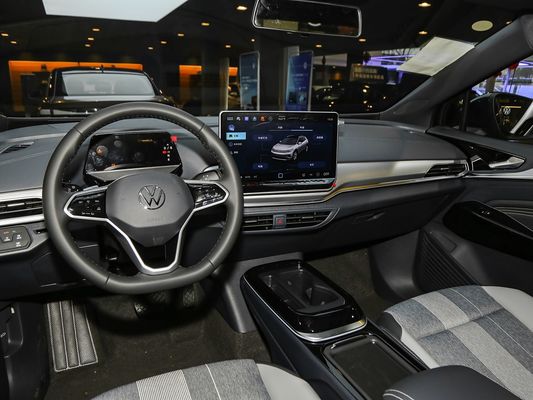 2025 VW Elektrofahrzeug ID.4 Schnellladefahrzeug Lange Reichweite 601km 80.4kWh Batterie Hot Selling Neues Modell Gute Leistung mit Sonnendach
