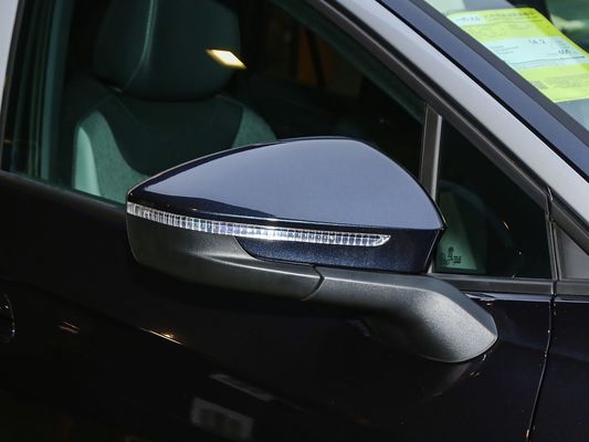 2025 VW Elektrofahrzeug ID.4 Schnellladefahrzeug Lange Reichweite 601km 80.4kWh Batterie Hot Selling Neues Modell Gute Leistung mit Sonnendach