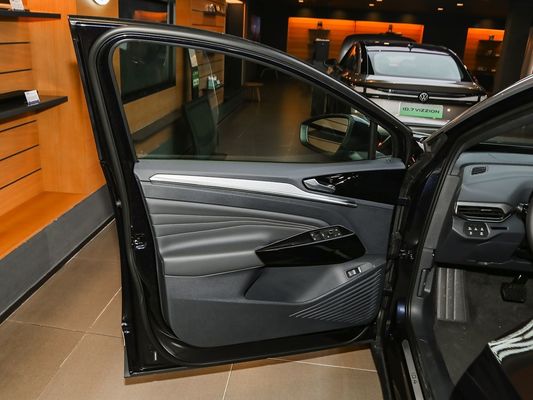 2025 VW Elektrofahrzeug ID.4 Schnellladefahrzeug Lange Reichweite 601km 80.4kWh Batterie Hot Selling Neues Modell Gute Leistung mit Sonnendach